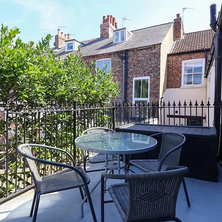 Blacksmith Mews Apartment